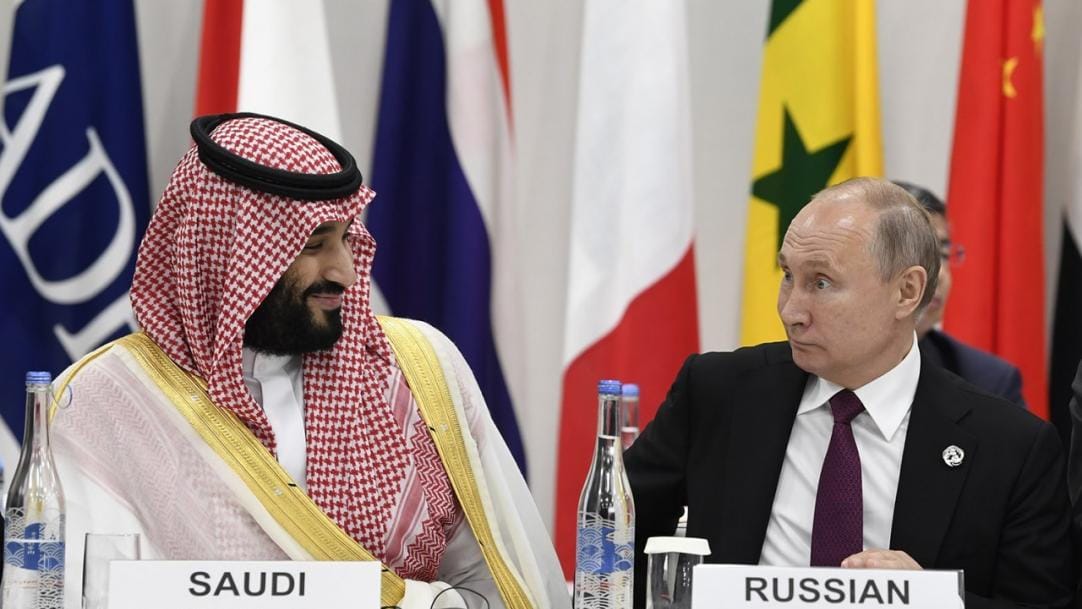 Путина заставили извиниться. Михаил Крутихин о том, как Россия согласилась на сокращение добычи нефти