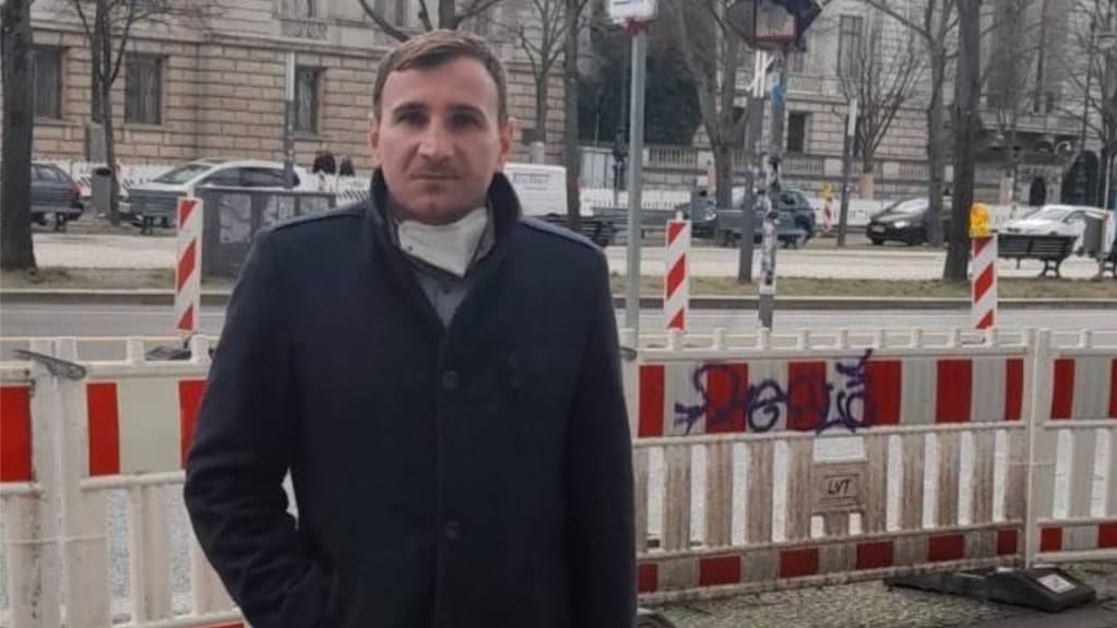 Бывшего сотрудника ФСБ Наврузбекова, передавшего Gulаgu.net закрытую информацию, депортировали из Польши. В России его ждет тюрьма