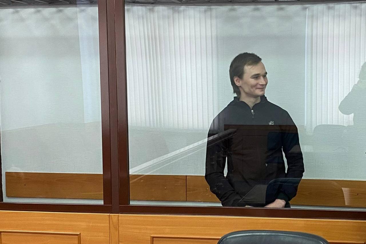 Политзаключенный математик Азат Мифтахов смог сообщить о жестоких пытках в колонии в Харпе. Он назвал имена мучителей — сотрудников ФСИН
