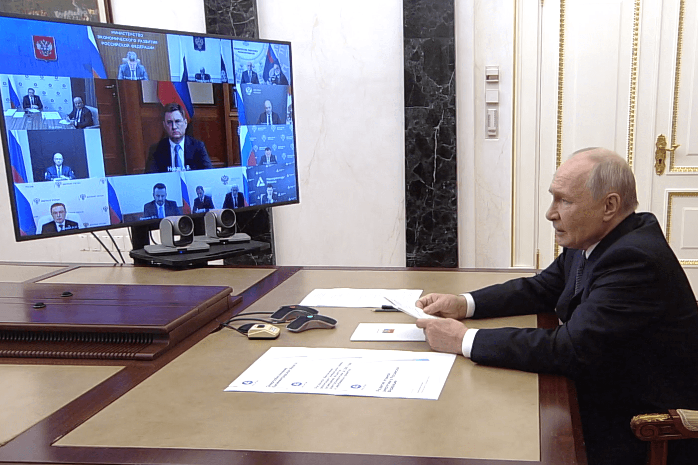 Путин приписал России «уникальные компетенции» в ядерной энергетике и соблюдение «высоких стандартов безопасности» на АЭС