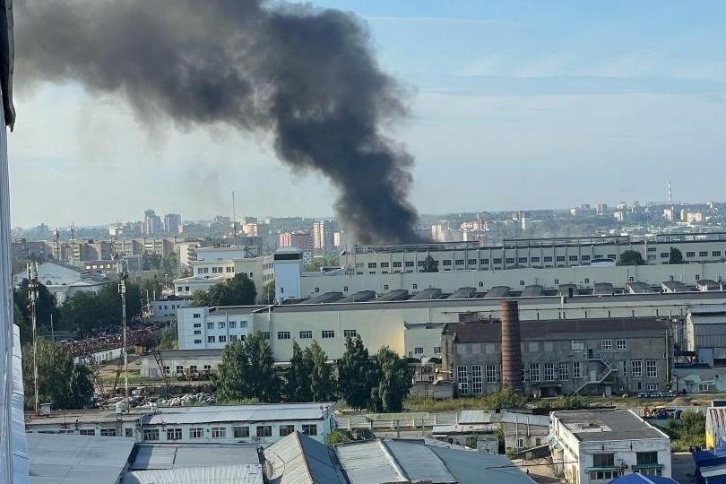 Пожар на заводе «АВИТЕК» в Кирове. Фото: OSINTtechnical